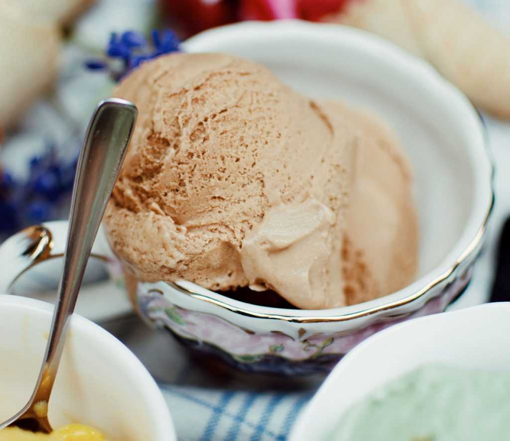 Helado celestial con Praliné de almendras en la Thermomix