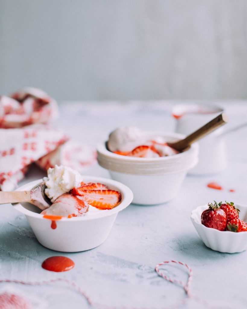 Fresas con nata y nueces en la Thermomix
