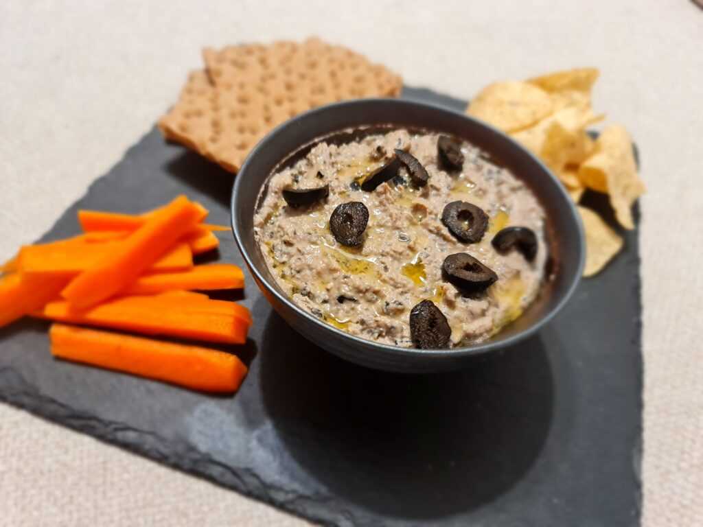 Paté de atún y aceitunas