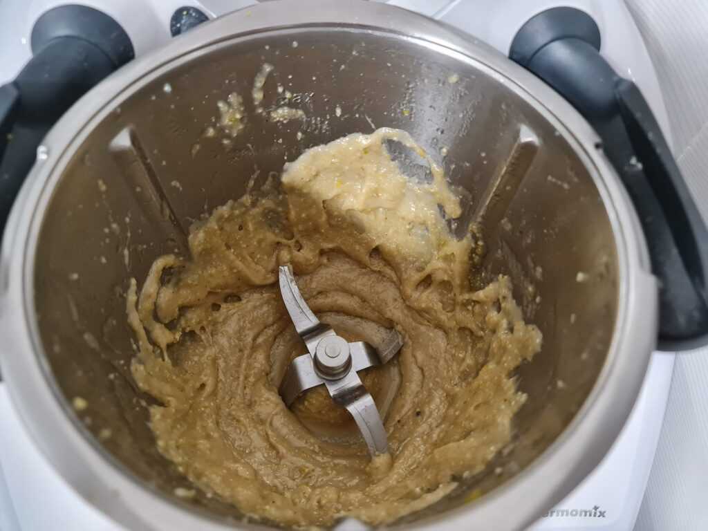 Una vez cocida y retirada la piel del limón Una vez cocida y retirada la piel del limón