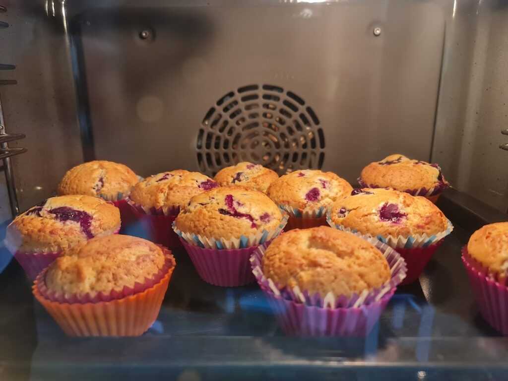 Muffins con arándanos y frambuesas en la thermomix