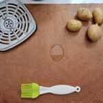 Poner aceite en una superficie de trabajo