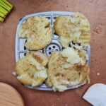 Nuestras patatas machacadas ya aliñadas y listas para la freidora de aire