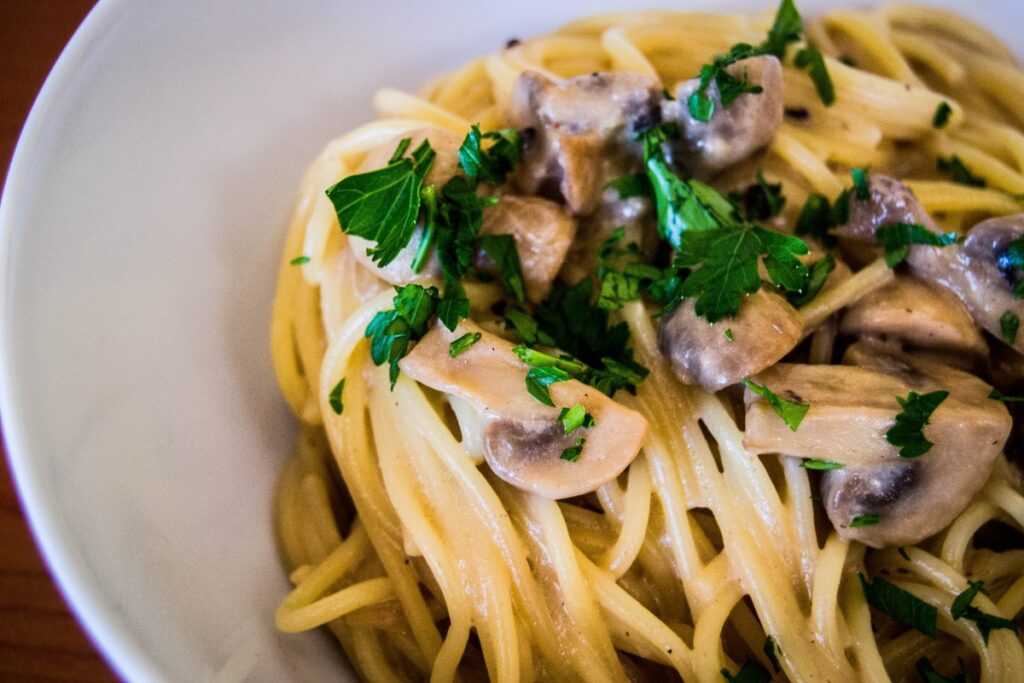 Pasta con champiñones y nata en la Thermomix