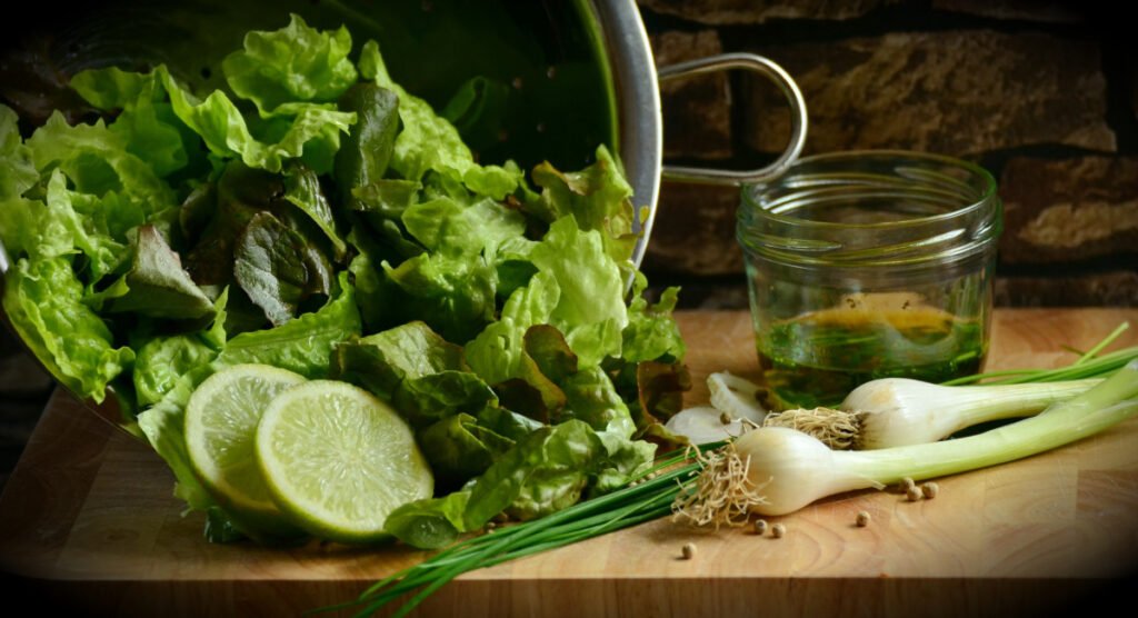 Bouquet de lechugas con salsa vinagreta en la Thermomix