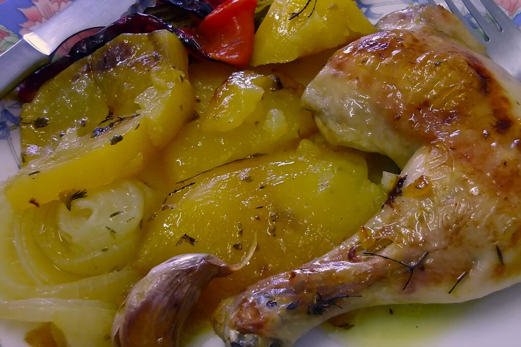 Muslos de pollo al ajillo con Thermomix