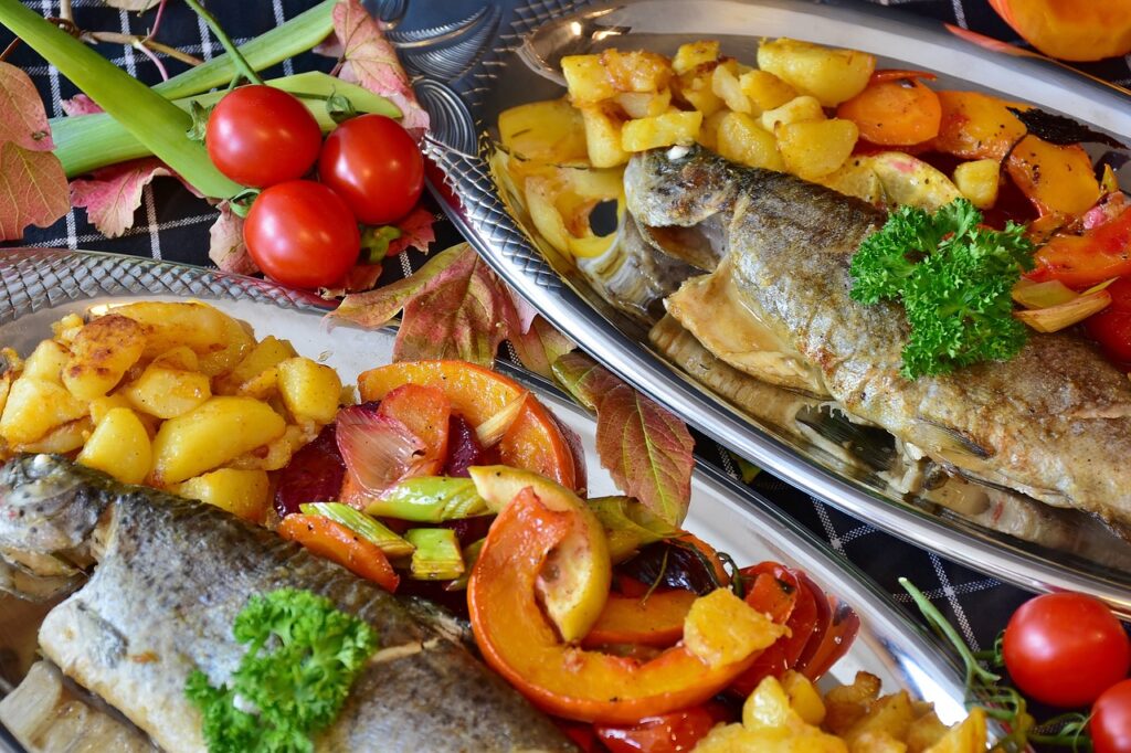 Bacalao a la portuguesa con patatas y fritada de pimientos