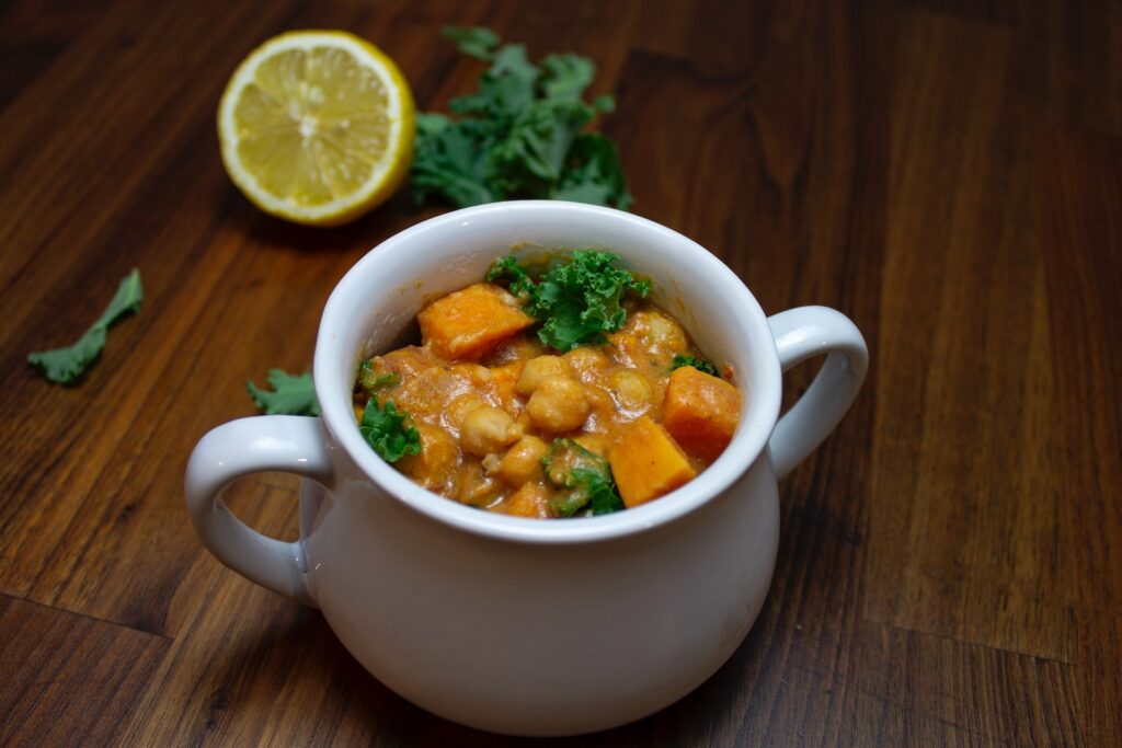 Potaje de garbanzos con calabaza y judías verdes