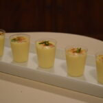 Natillas de vainilla con polvo de naranja y espuma de leche en la Thermomix