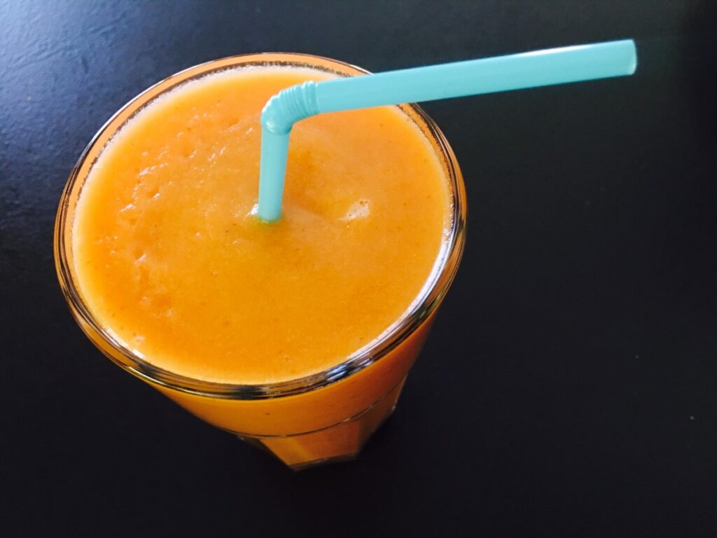 Zumo de piña y mango en la Thermomix