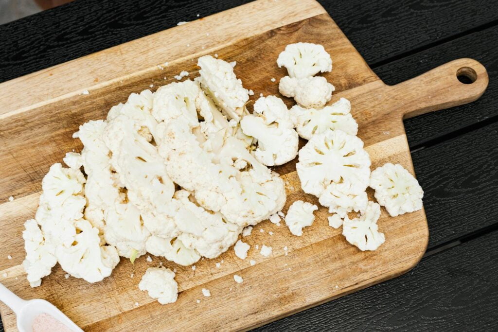 Cortamos el coliflor en rodajas Cortamos el coliflor en rodajas